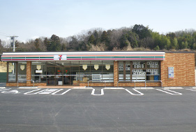 セブンイレブン 津市河芸町三行北店